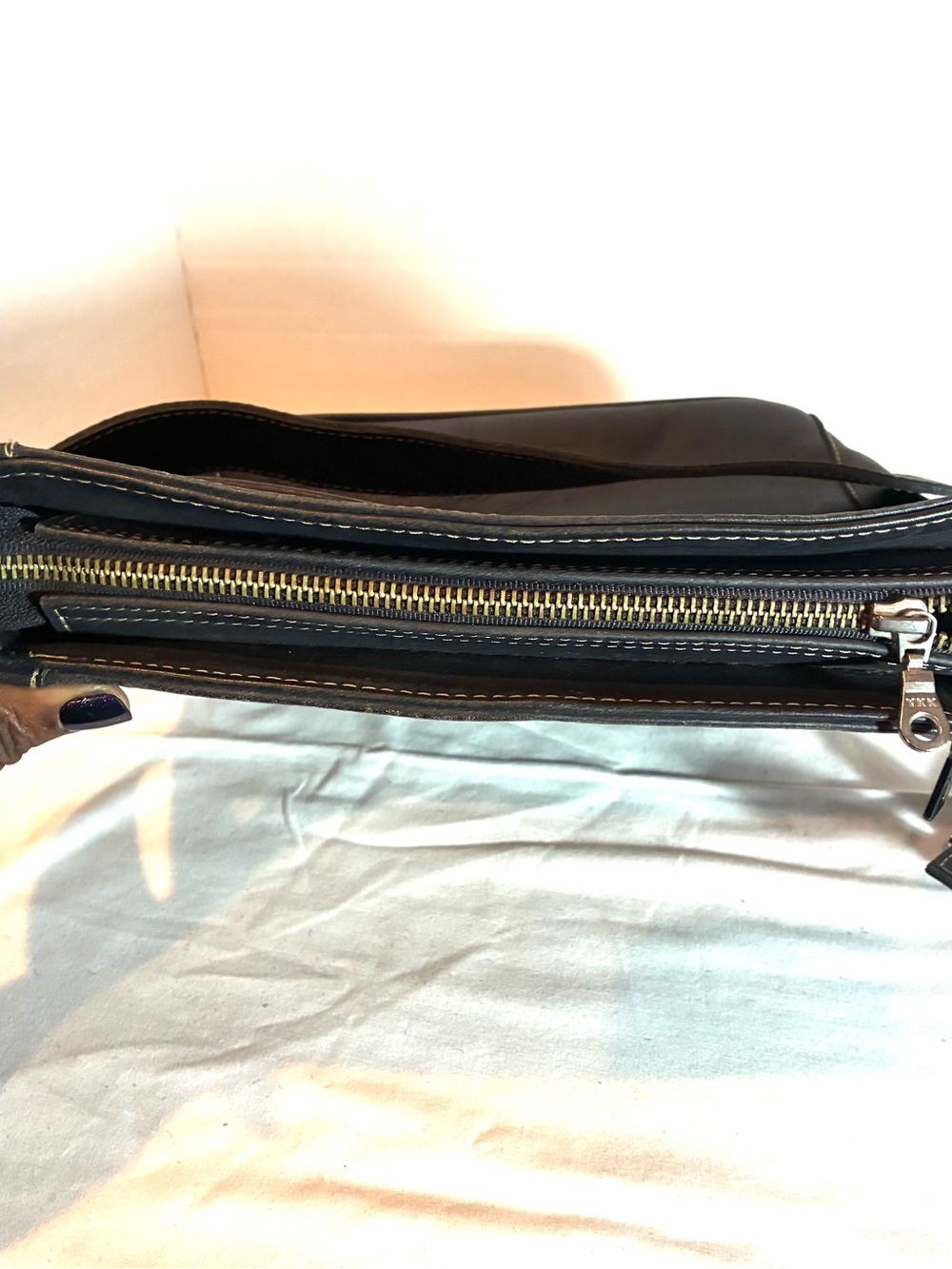 Coronado 100%  Black Genuine Leather Crossbody Shoulder Bag Handcrafted - Picture 13 of 16